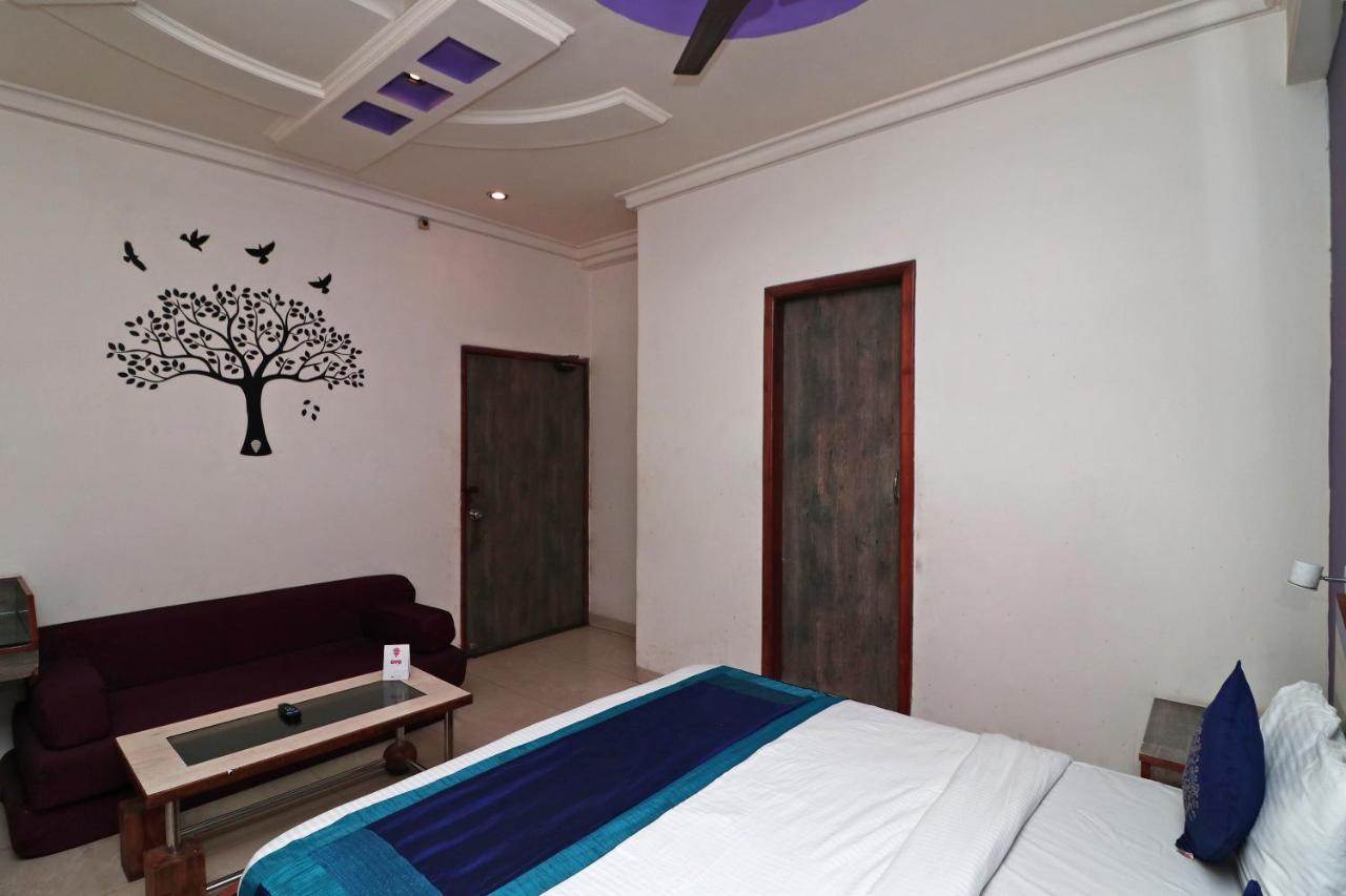 Hotel Deep Kānpur Exterior photo