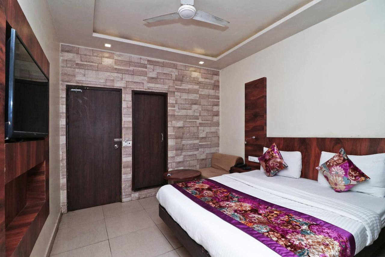 Hotel Deep Kānpur Exterior photo