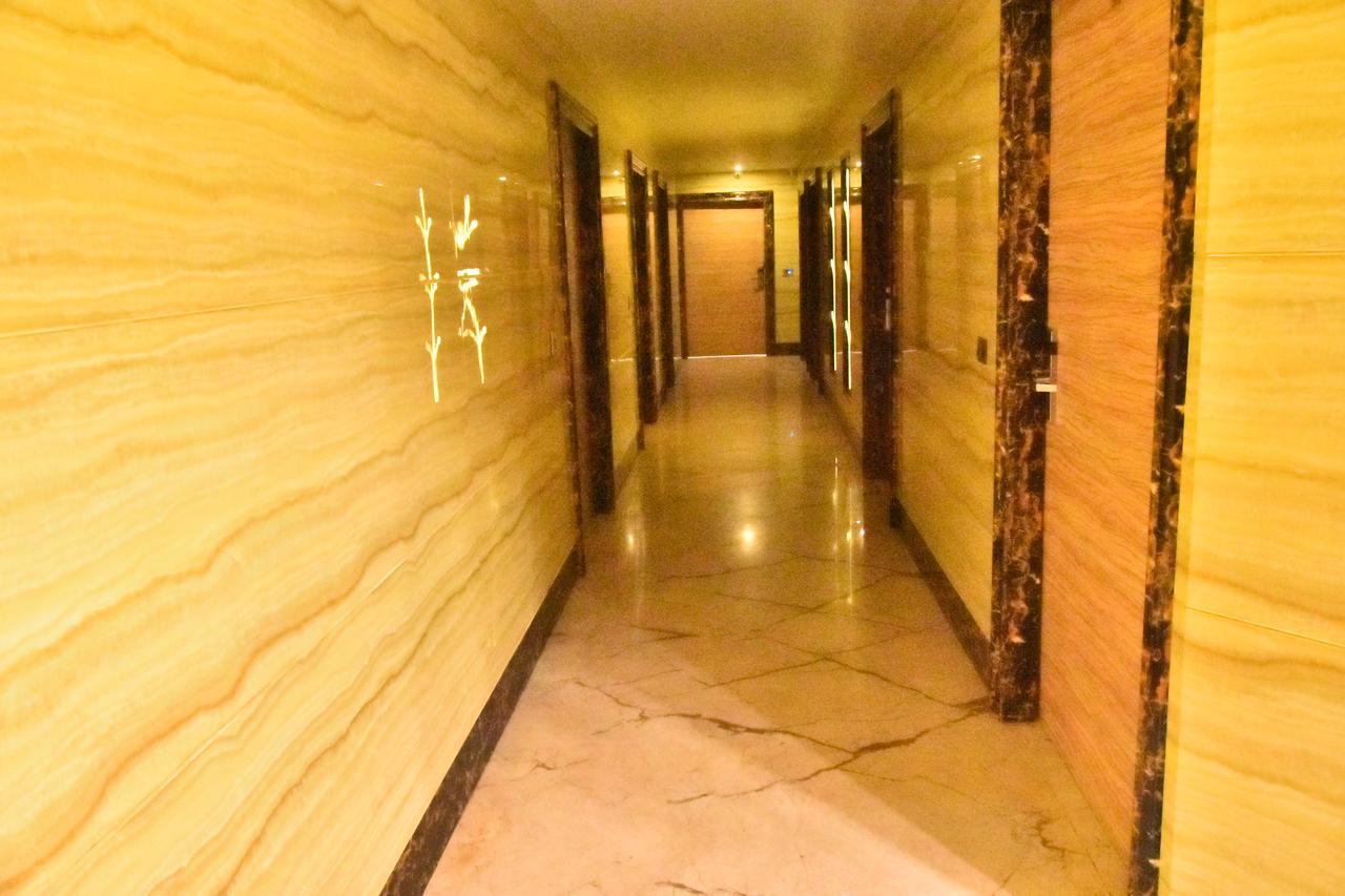 Hotel Deep Kānpur Exterior photo