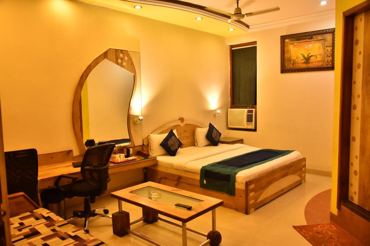Hotel Deep Kānpur Exterior photo