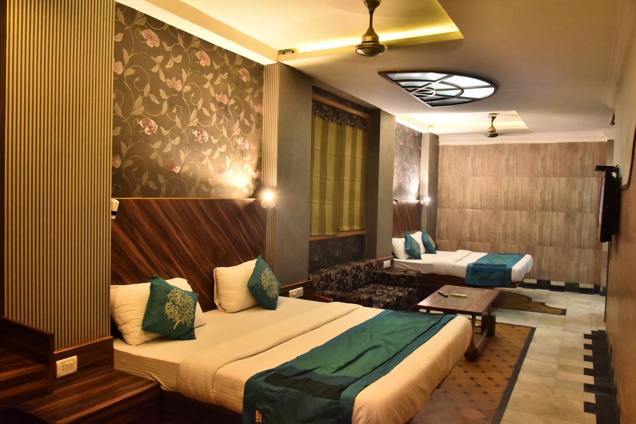 Hotel Deep Kānpur Exterior photo