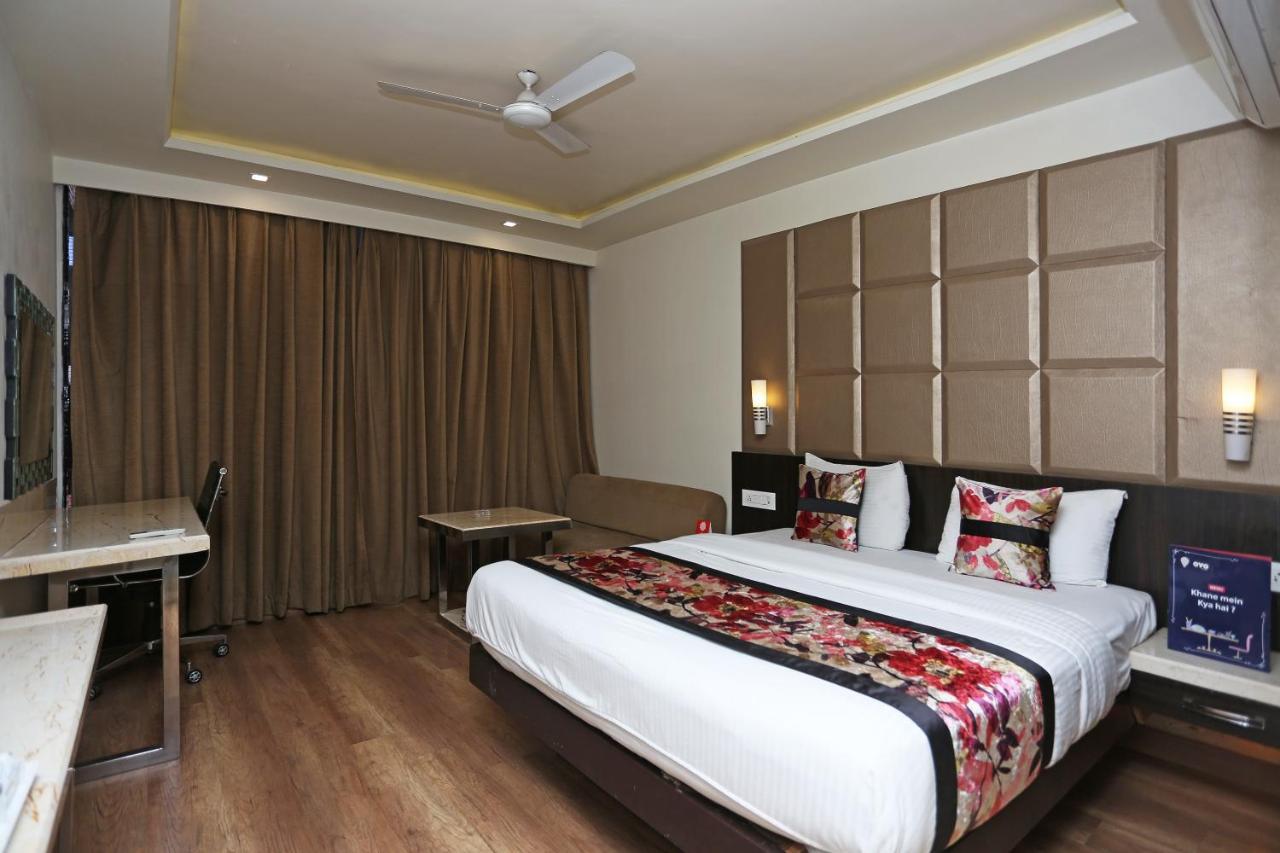 Hotel Deep Kānpur Exterior photo